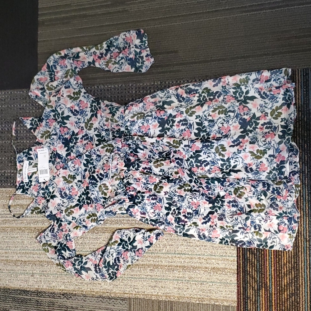 BCBGeneration Foral Cold Shoulder Dress Sz SM NEW
